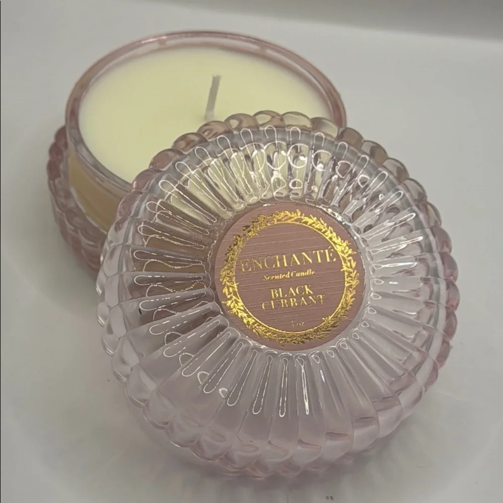 Enchante black currant candle 4 0z